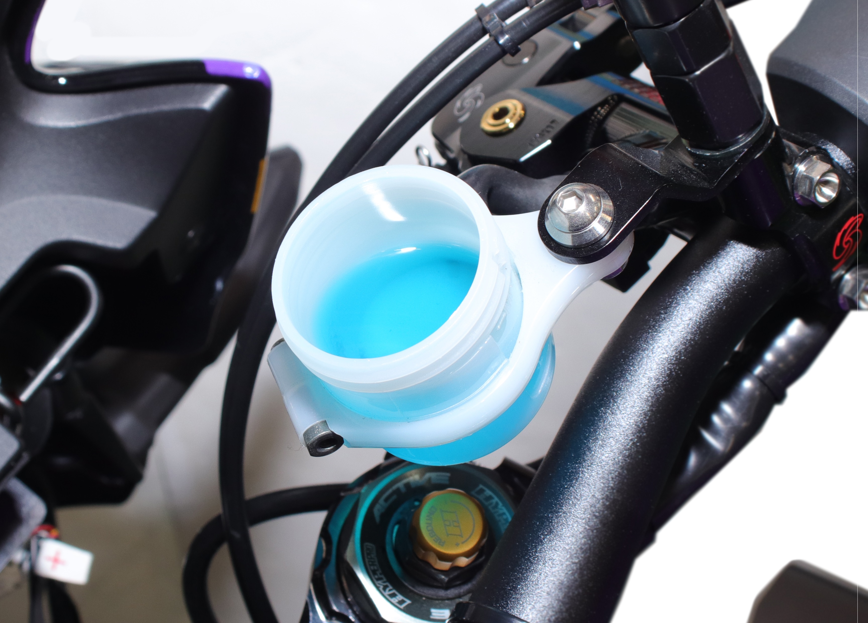 ブレーキフルード BF4 ブルー 500ml | ACTIVE